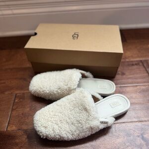 UGG Janaya cozy mule